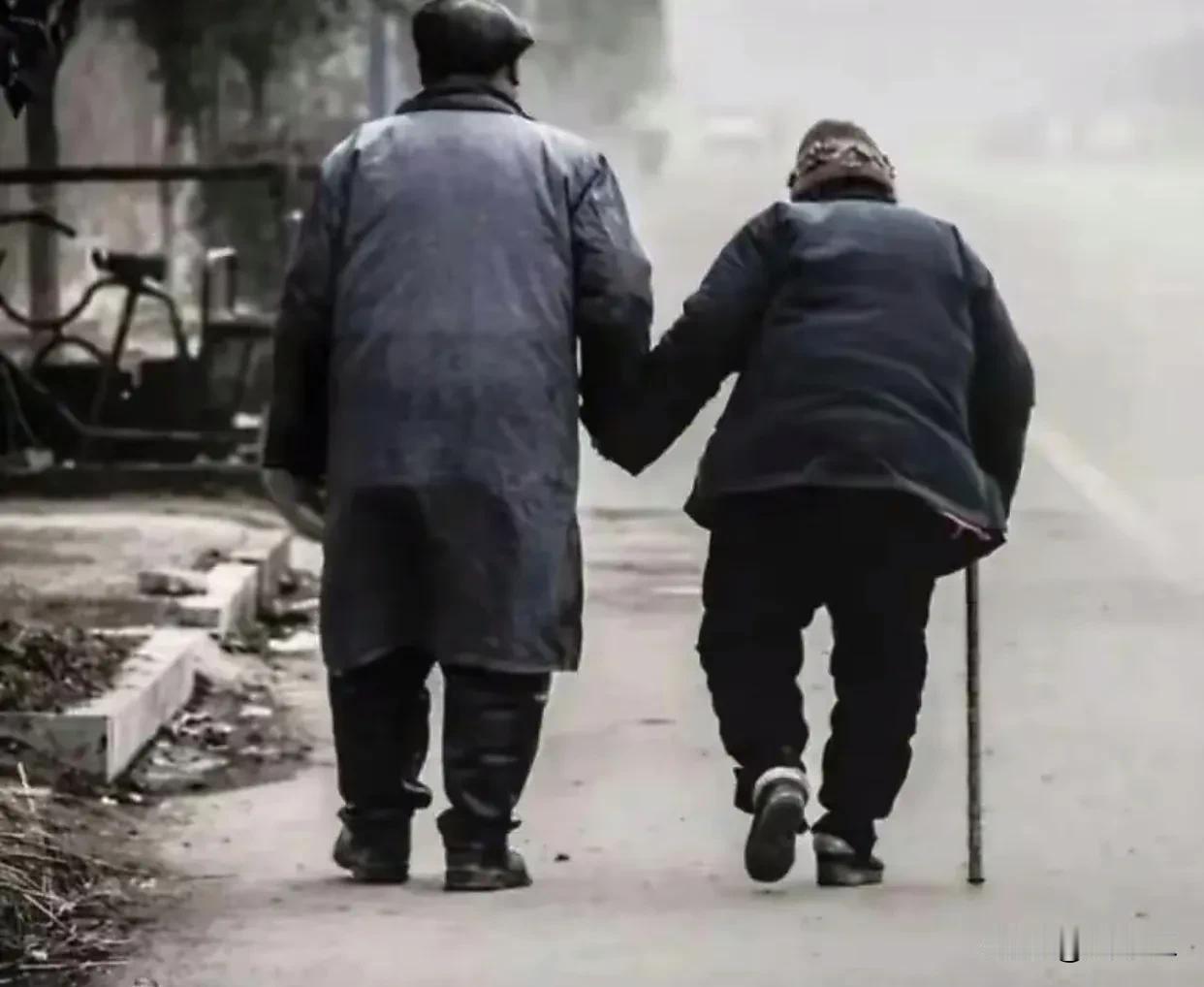 近日上海一则遗产继承问题引起人们的关注，独居老人意外去世留下400多万遗产，和一