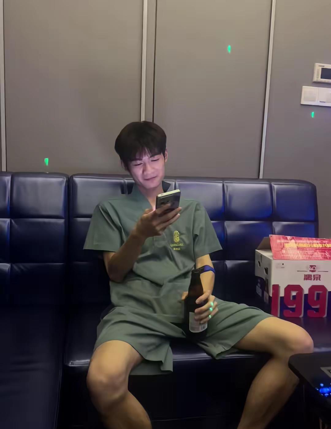 喝不了9⃣️那你喊9⃣️命吧男大学生 top 10后