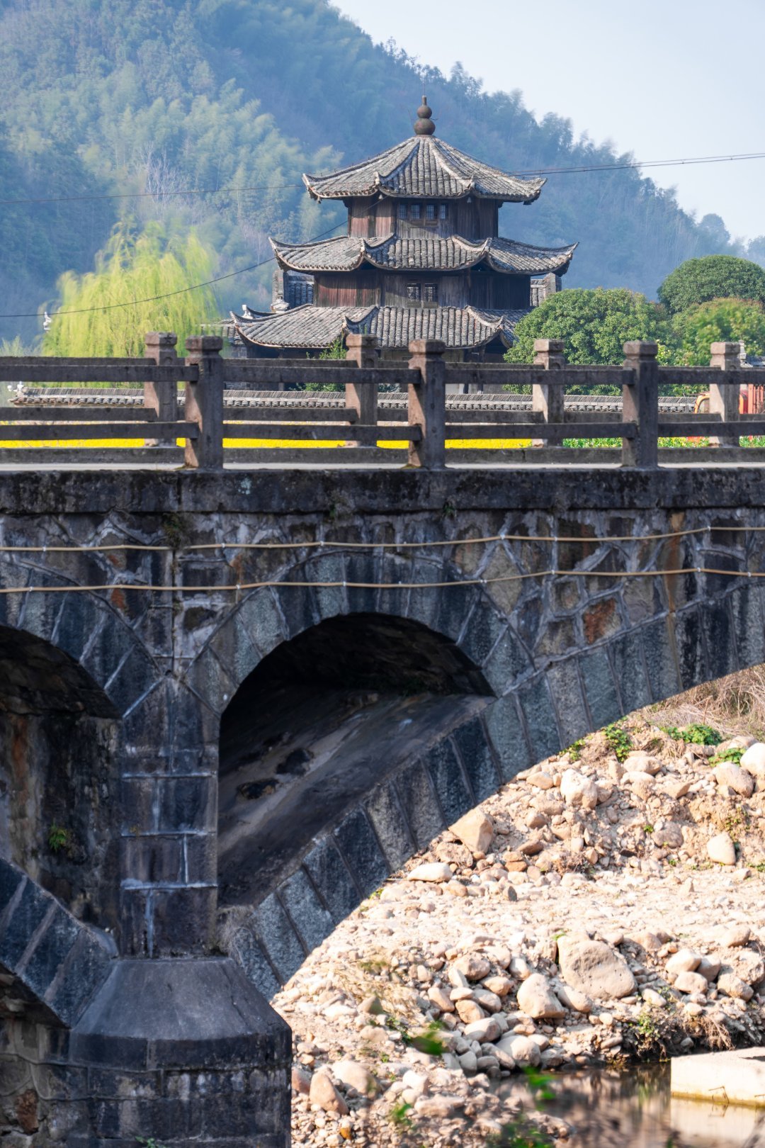 *在路上*广渡村大公殿...是一座建于清代、兼具风水镇物与文昌阁功能的古建筑，被
