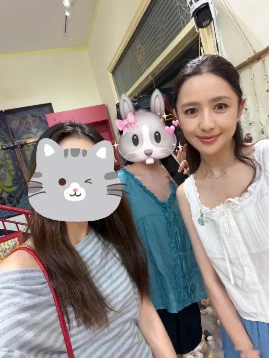 景德镇偶遇佟丽娅朵朵景德镇偶遇佟丽娅朵朵🈶，佟丽娅也太美了！网友景德镇偶遇佟丽