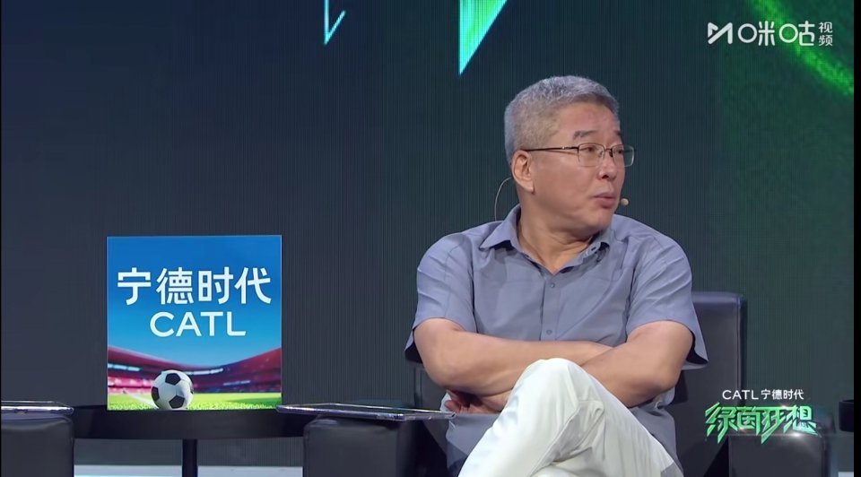 刘建宏说C罗在沙特踢都有些吃力刘建宏赛后点评直言，如今C罗就算在对抗偏弱的沙特联