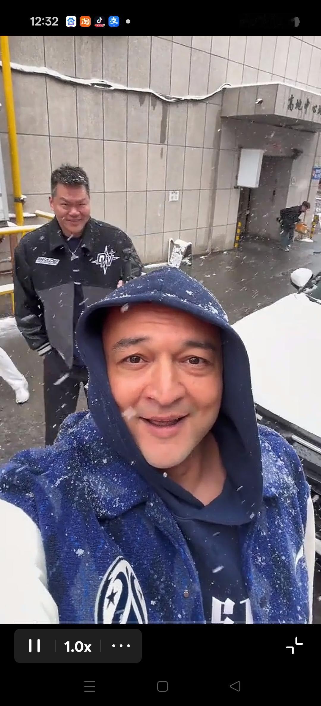 西热力江新疆盛情款待朱芳雨！
烤全羊，烤包子安排！[赞][赞][比心][比心]