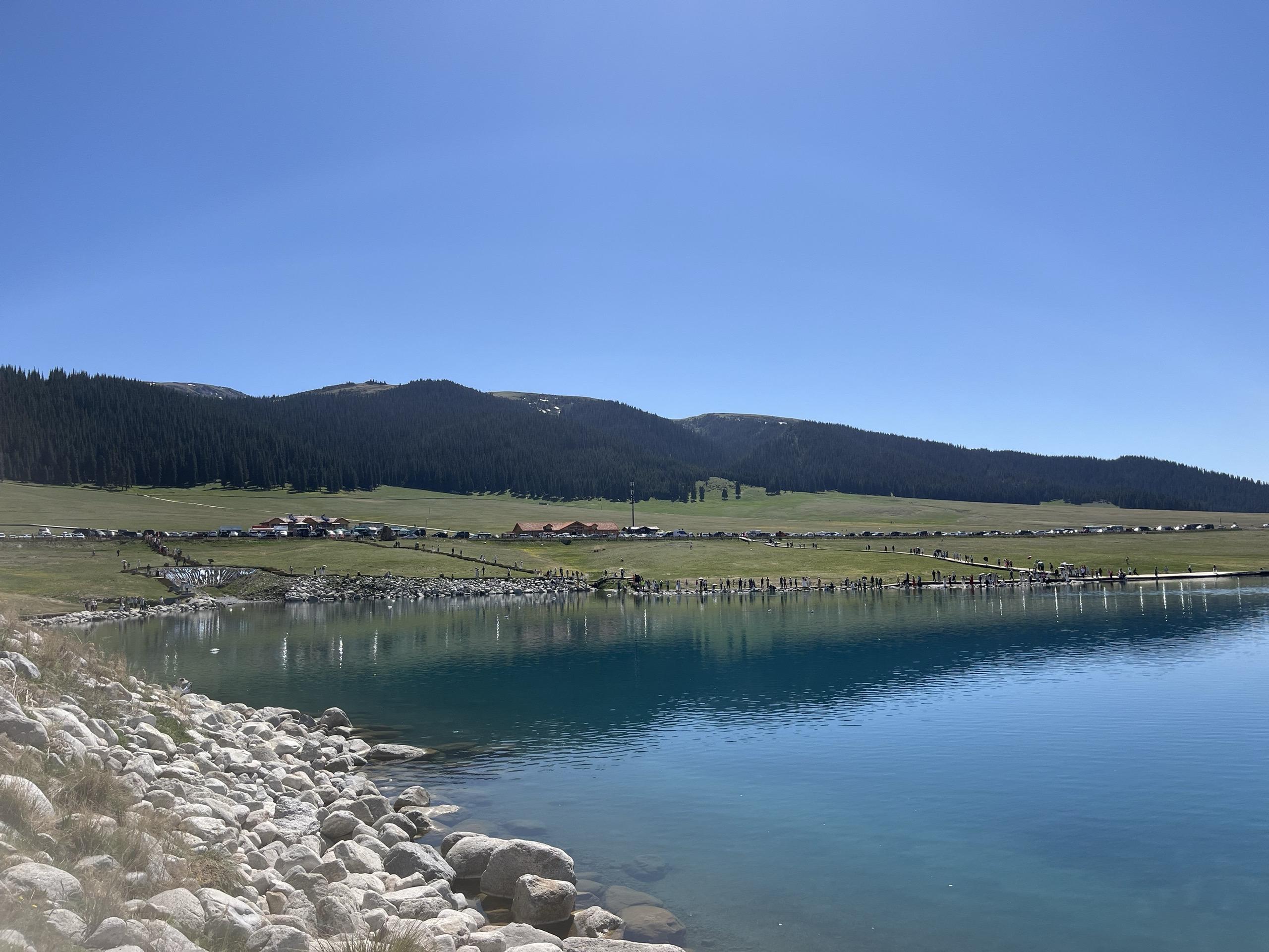 远离那种“剥削”你的伥鬼朋友 他们会理所当然地糟践你的善意  你对他们...