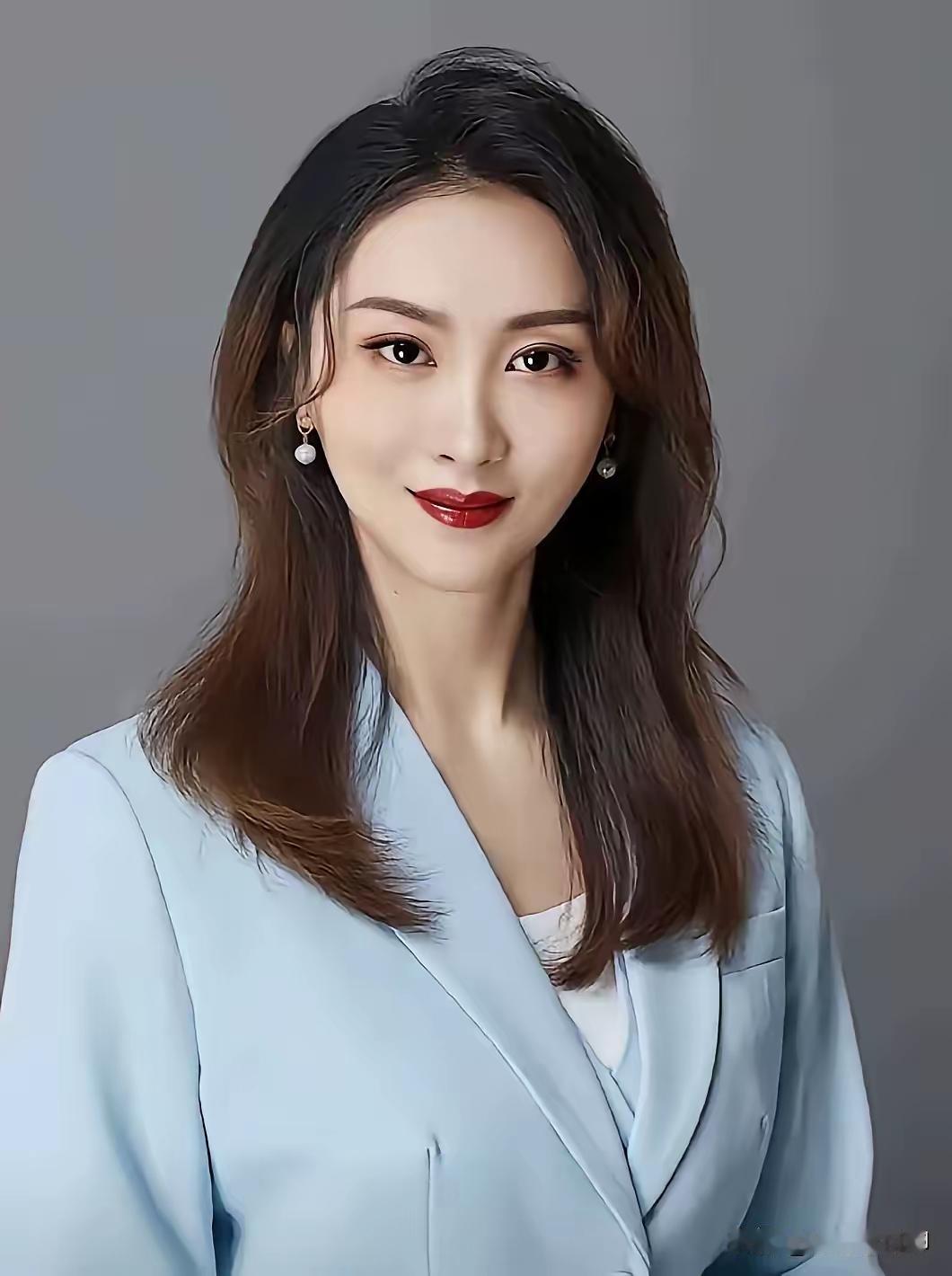 一只苍蝇，在秋天里哼哼两声，几乎没人在意，它能挡住季节更替的步伐？
一个“学渣，