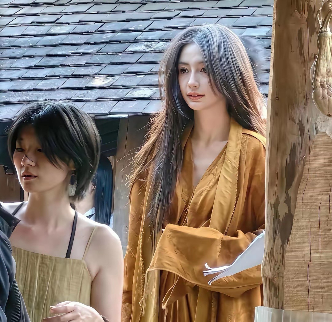 不得不佩服她的颜值，太美了……你觉得呢？ 