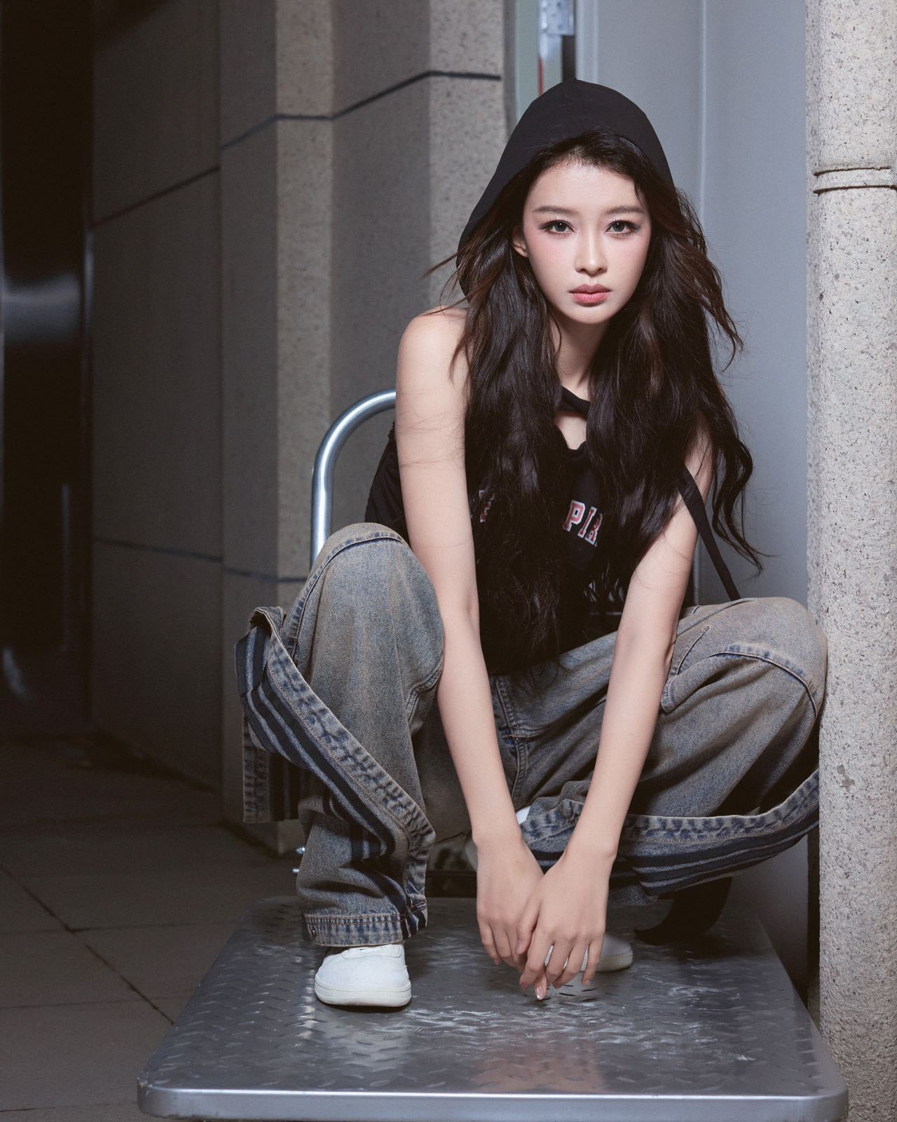 孙怡女团风穿搭也是有了新的退展 孙怡你清醒一点！哪怕是豆包给的建议，咱也得辨证看