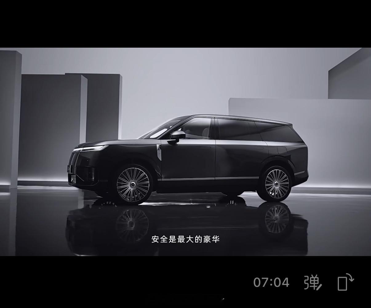 何小鹏发布造车独白解释为何要造小鹏GX大家现在都这么玩了啊……营销向雷总看齐造型