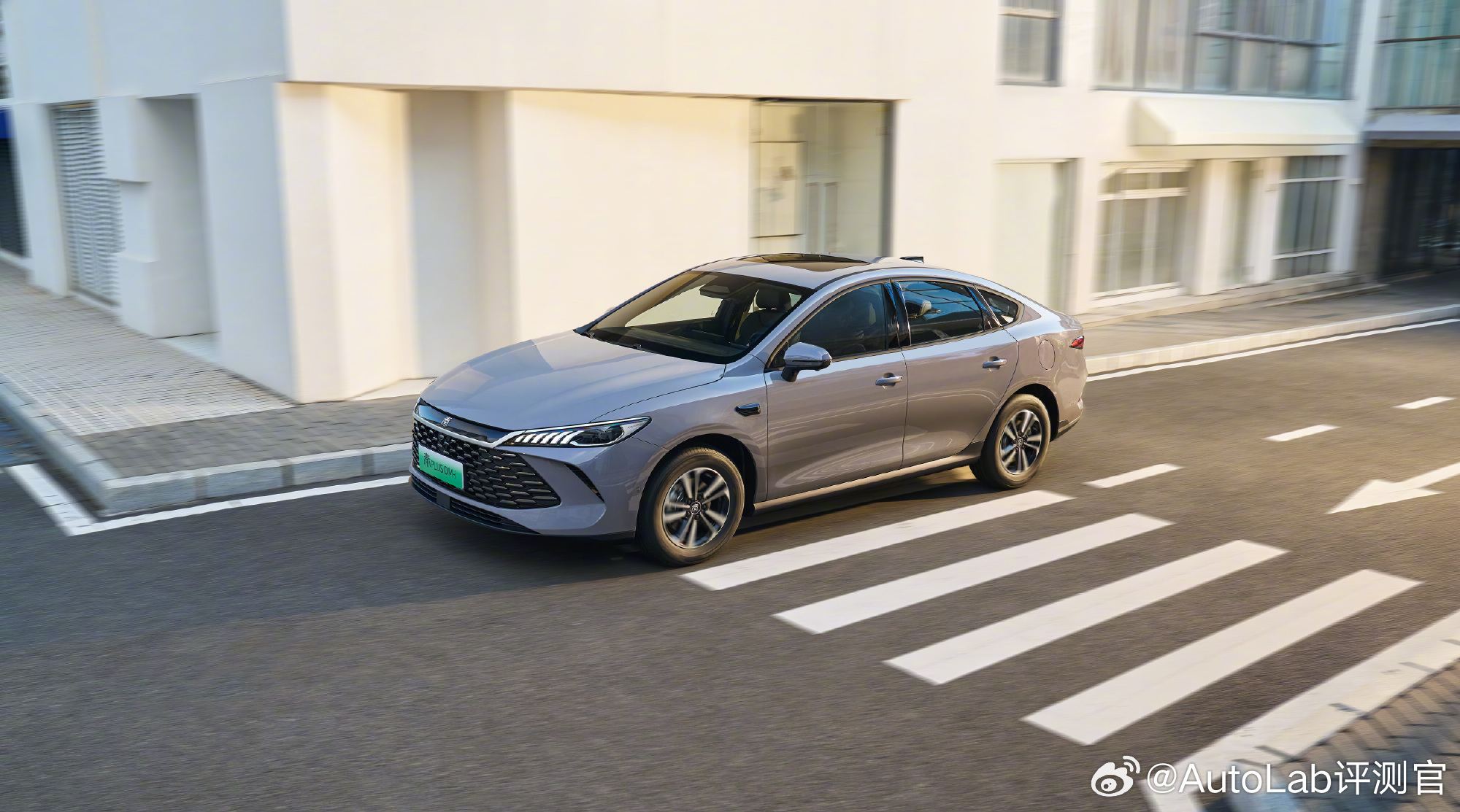 从9.98万到7.98万起售，今年秦PLUS又出了7年低息，太能卷了秦PLUS官