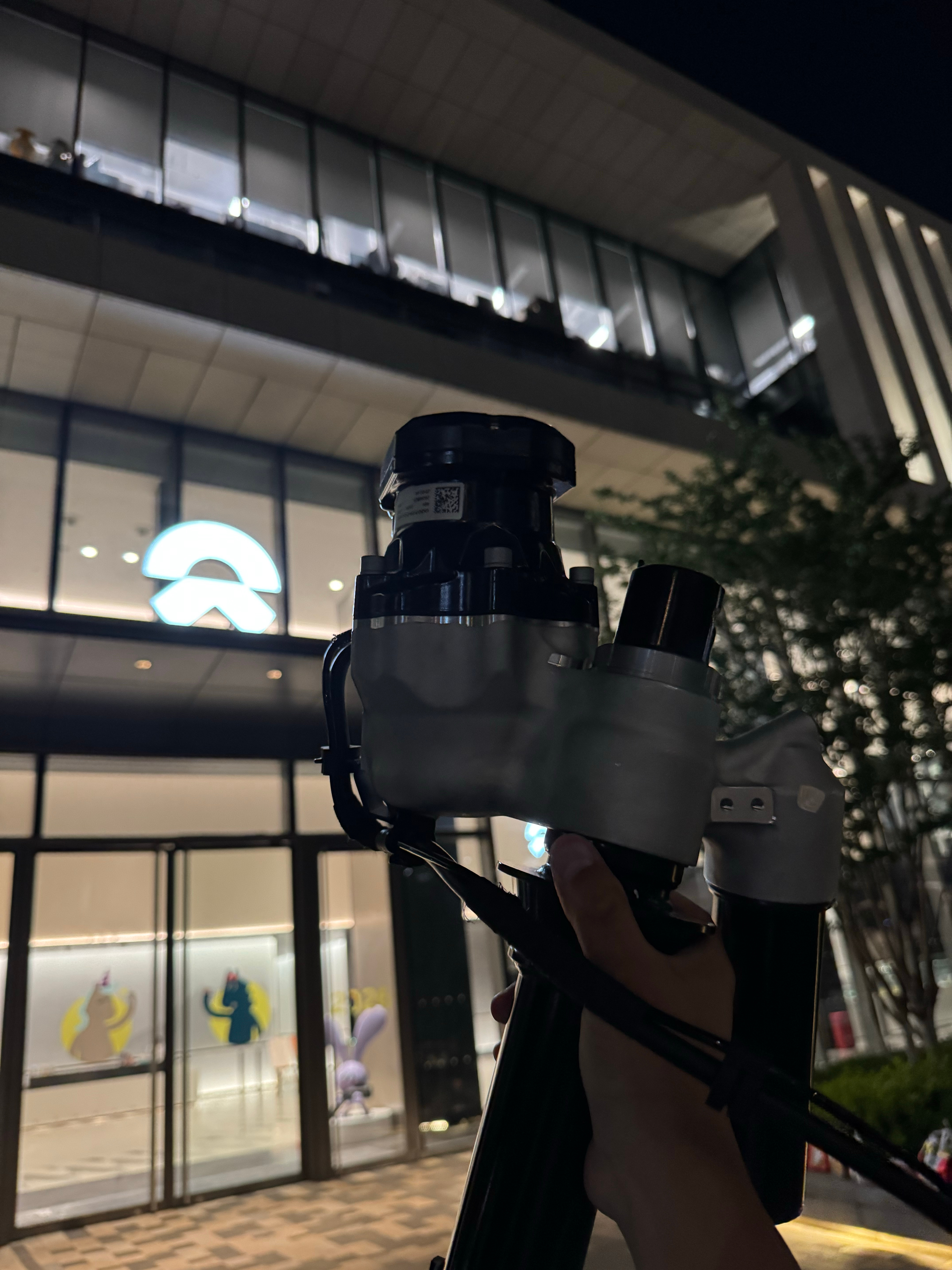 在漕河泾取一个零件～下周就盘它了！ 
