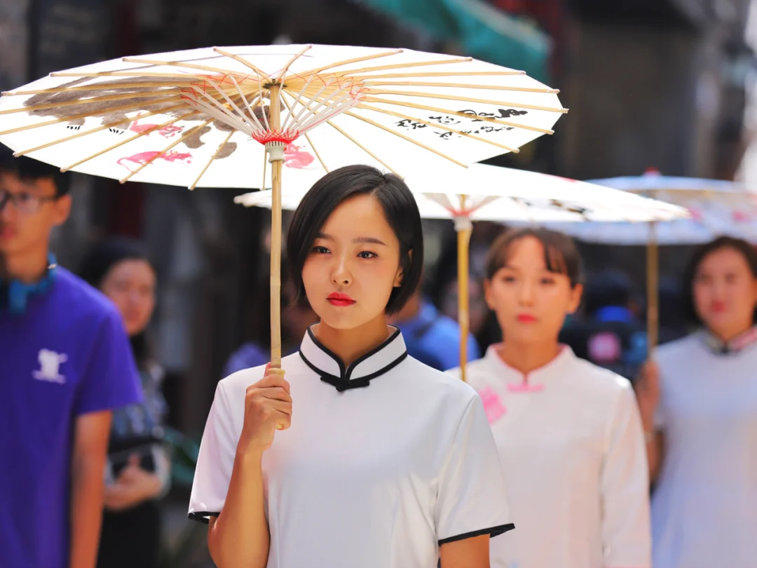 丝路之源，走一波人像。入到古商城景