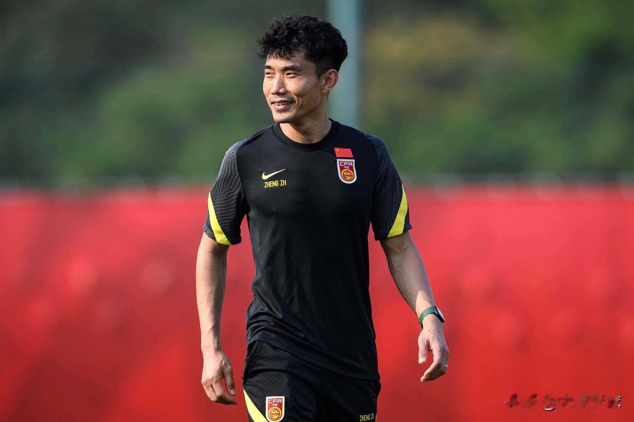 中国足球历史十大球星：
10.李玮峰
9.杨晨
8.郑智
7.容志行
6.古广明