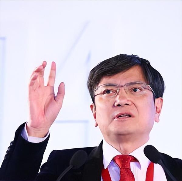 郑强教授，再次发出“王炸”言论，语出惊人！他说：“现在大家都去搞人工智能，但是我