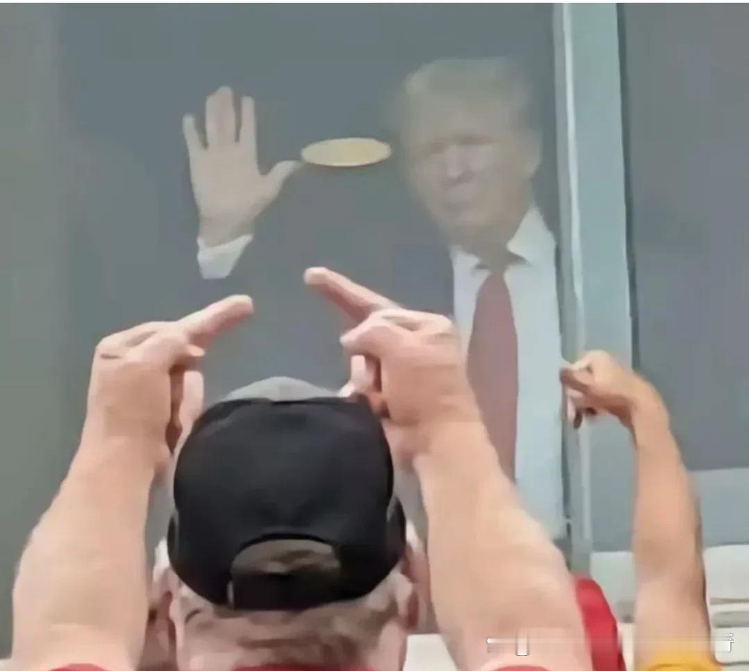 川普有仇当场必报 主打一个不内耗。 