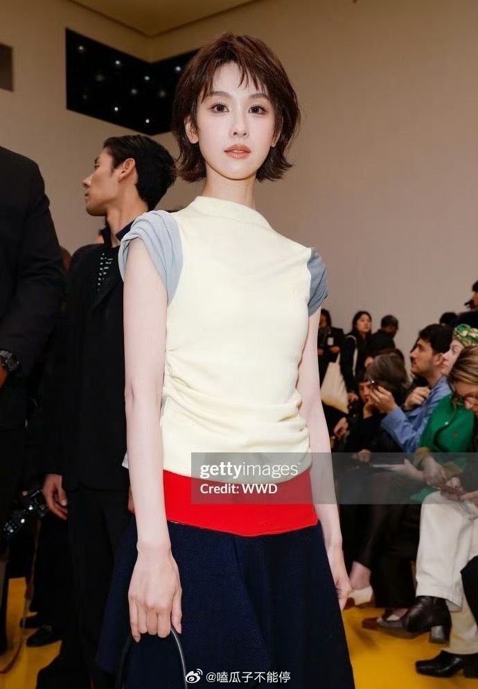 陈都灵巴黎时装周g社生图🈶，来看看美女状态如何