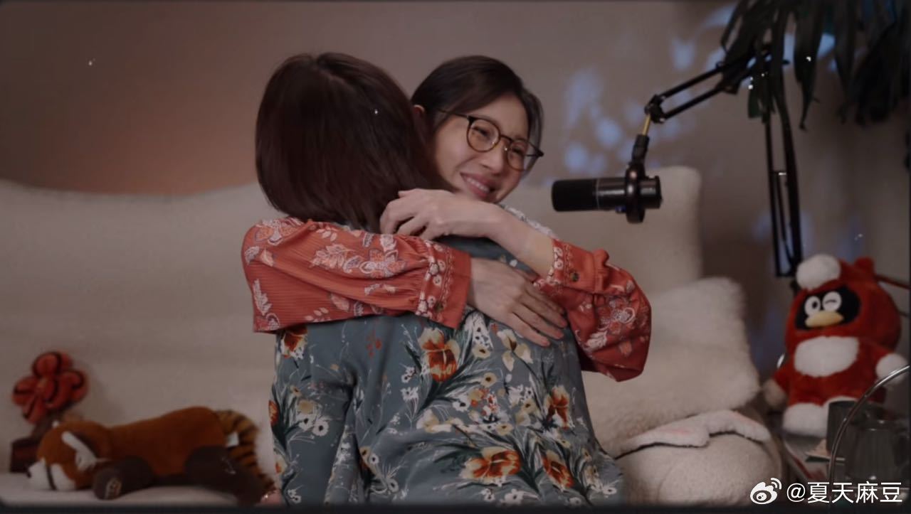 刘恋于腾讯视频的博客节目的首集嘉宾：竹节静 