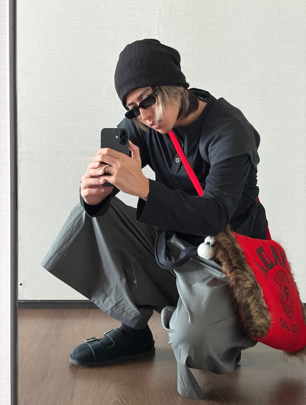 蔡徐坤潮男ootd宝宝老公完全潮男来的😽 