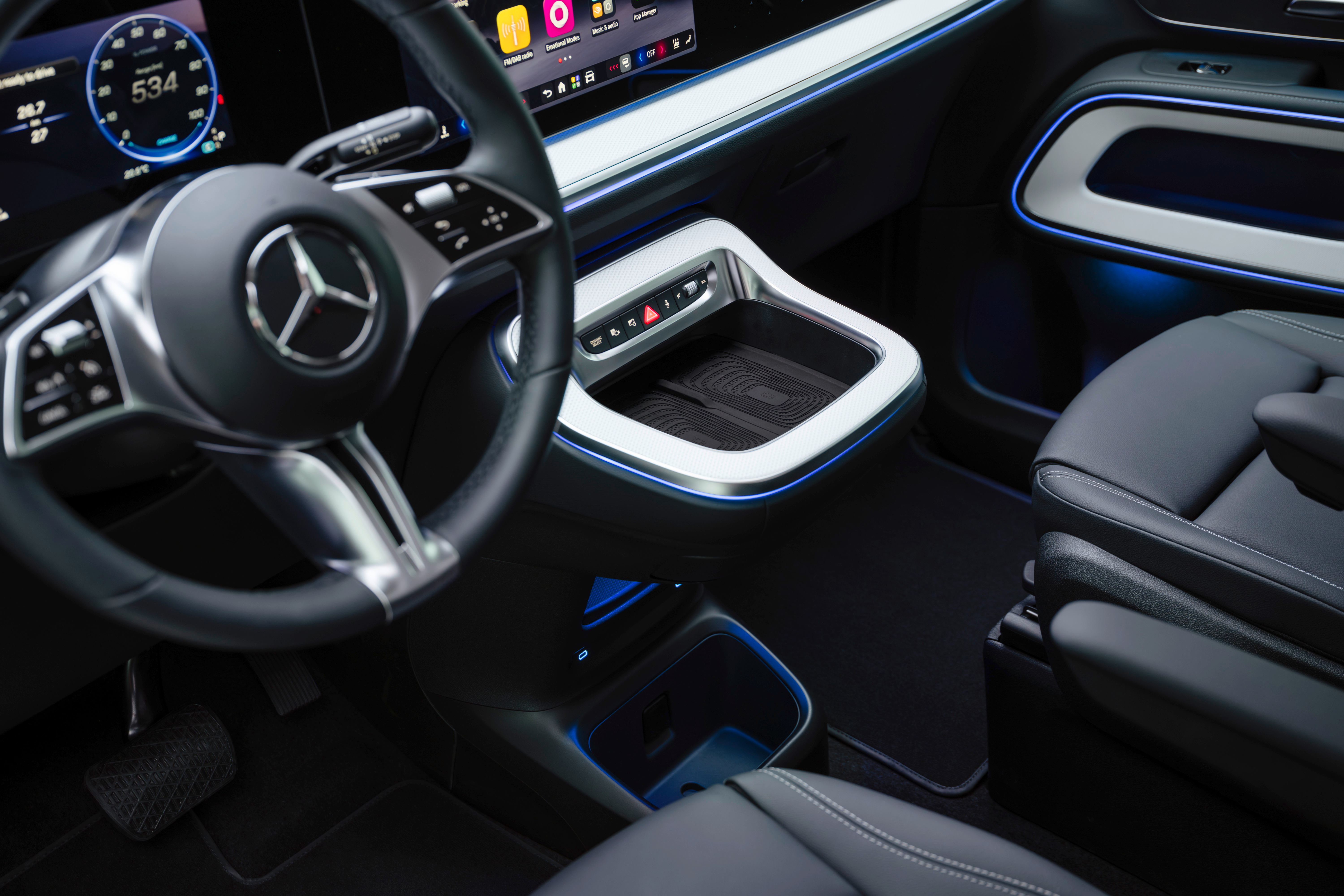 Mercedes-Benz VLE 300   VLE 基于全新的模块化纯电平台