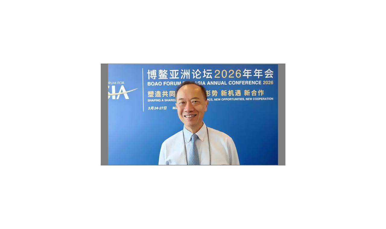 新加坡前外长杨荣文说："不要看美国动不动就威胁中国、制裁中国，其实美国从根本上不