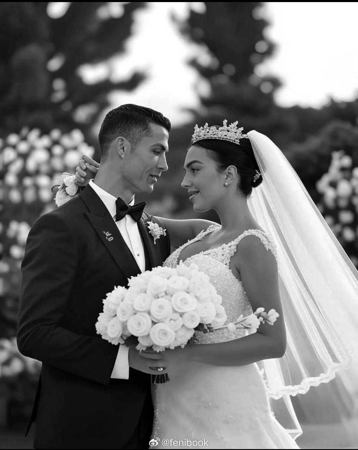 C罗宣布结婚恭喜恭喜！C罗（Cristiano Ronaldo）和交往近10年的