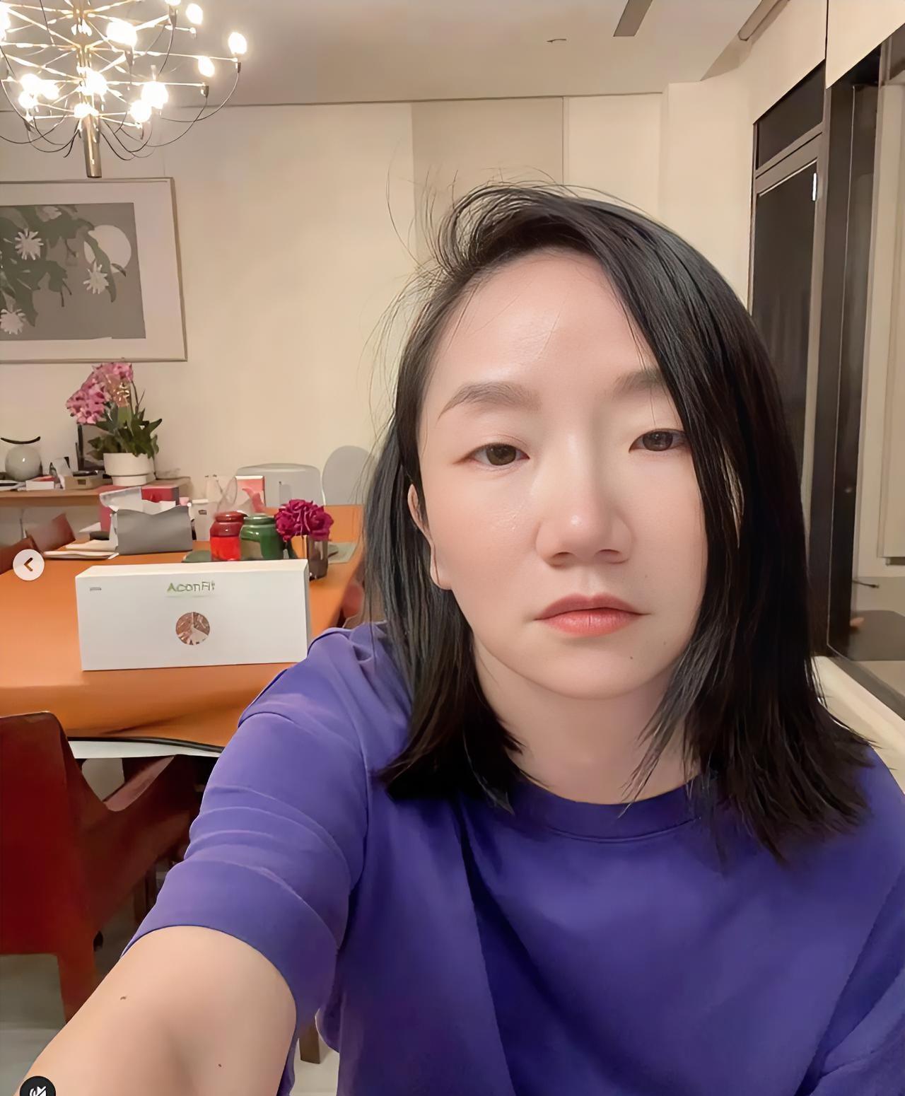 这家伙到底那个才是她的真面目？
她说有股“神秘力量”阻止她工作。
调侃内地女生“