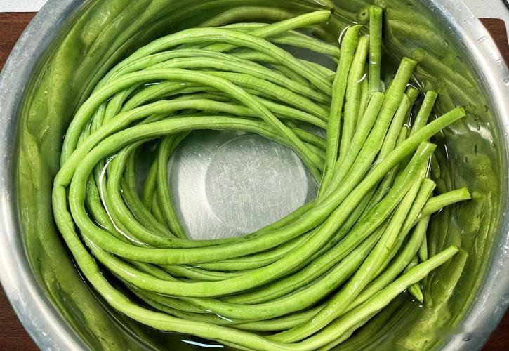 紧急提醒！很多人爱吃的减脂菜，没煮熟可能伤肝肾，千万别再乱吃了
 
不少减脂人群