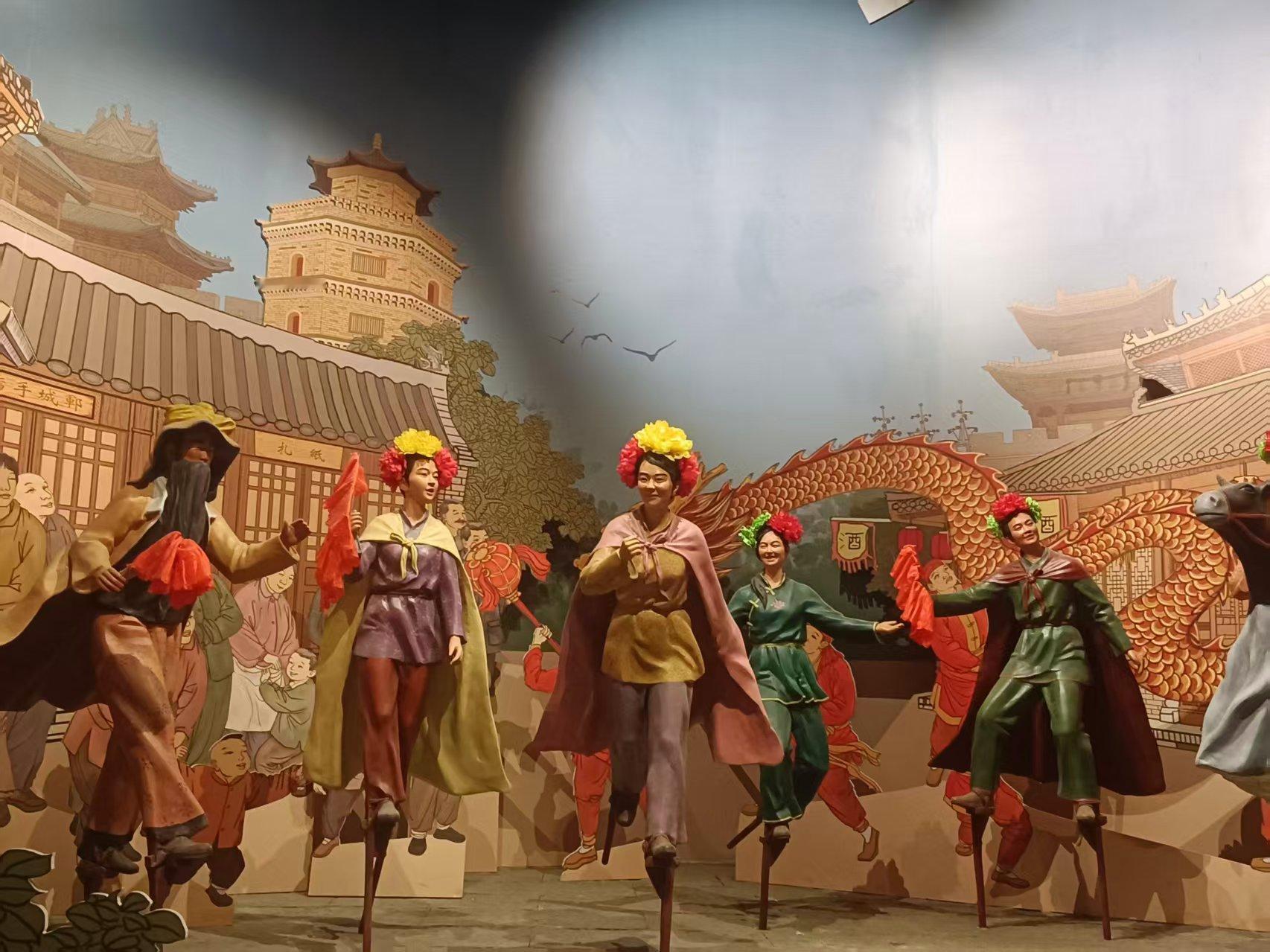 秦岭笑谈 访郓州民俗展馆，寻鲁西南乡土根脉8月11日，曲阜师范大学“语沐芳华”实