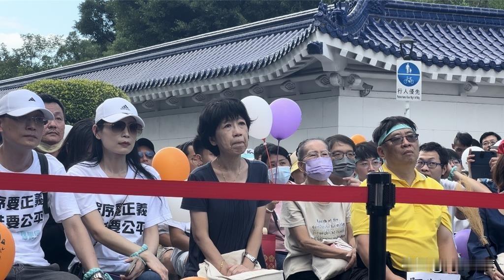 黄国昌惊人表态，柯文哲一定会被延羁！黄国昌、柯家人、蔡壁如，三股力量主席之争已开