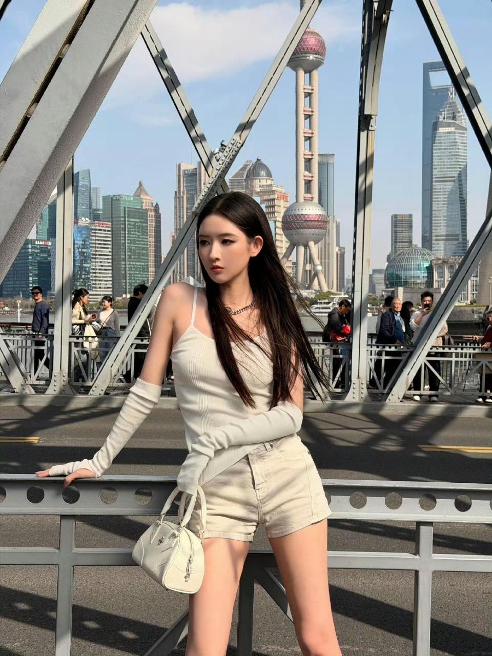 这身材这比列。。。