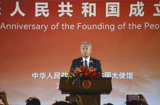 日本前外相率团访华，寻求改善关系，但高市涉台错误言行是最大症结。
由日本前外相岩