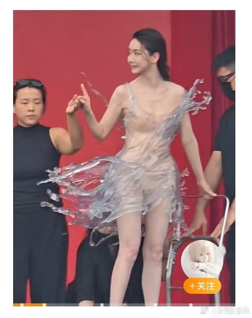 老古董，唉呀，真系好色情啊。西南，啥?，这叫色情?逗你玩呢。 ​​​
