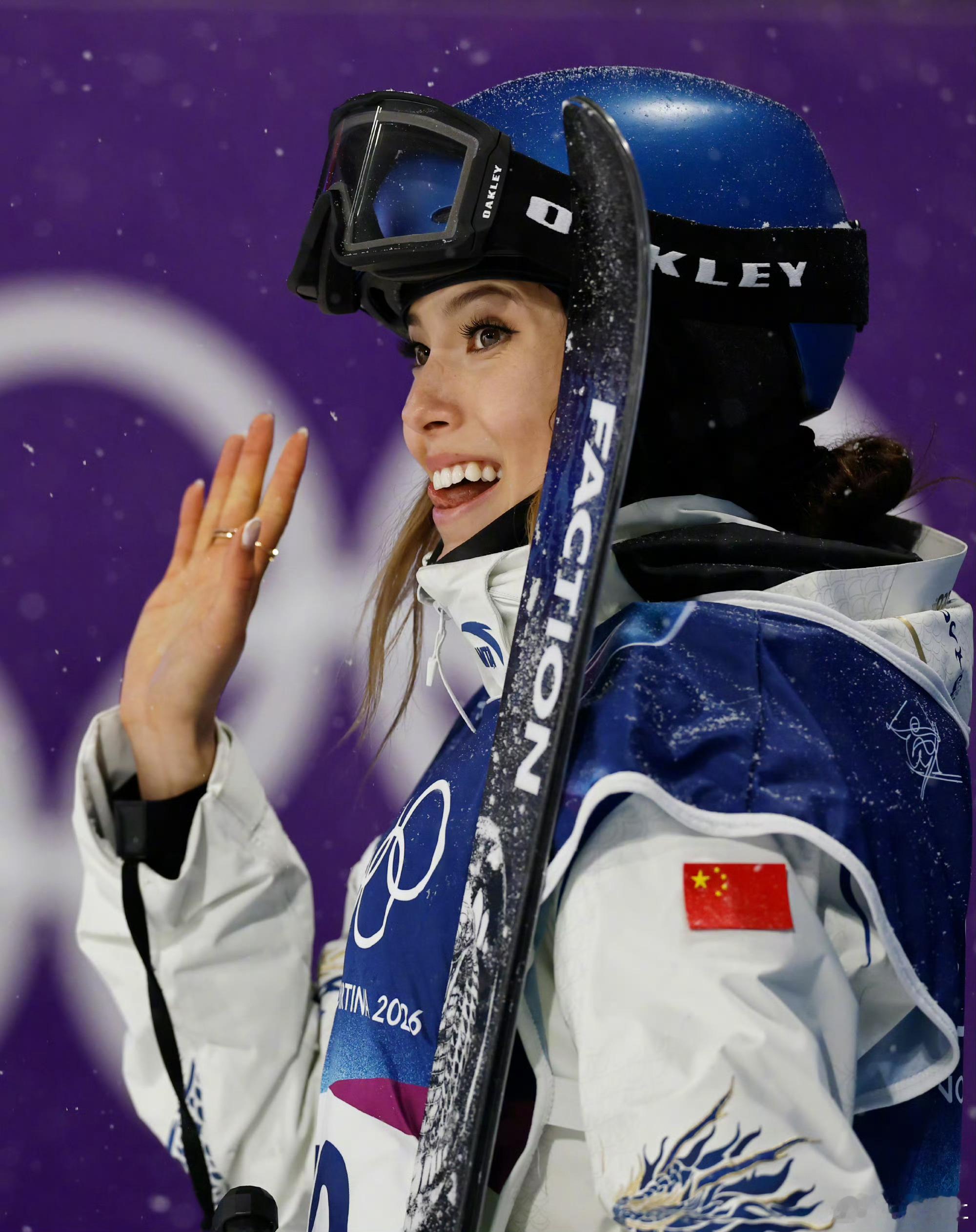 谷爱凌U池卫冕成功！六战全胜，百分百夺牌率震撼世界。每一次腾空都是对极限的挑战，