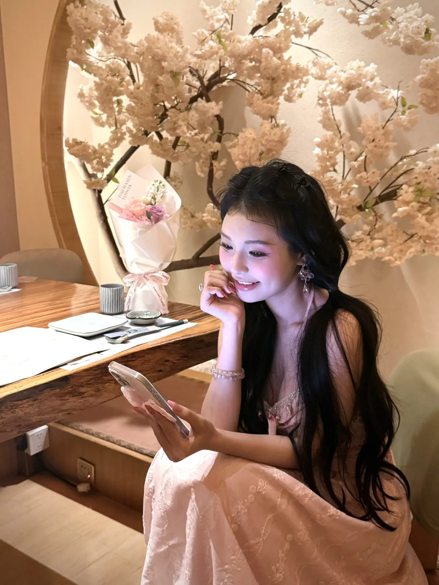 奢望幸福 不惜代价