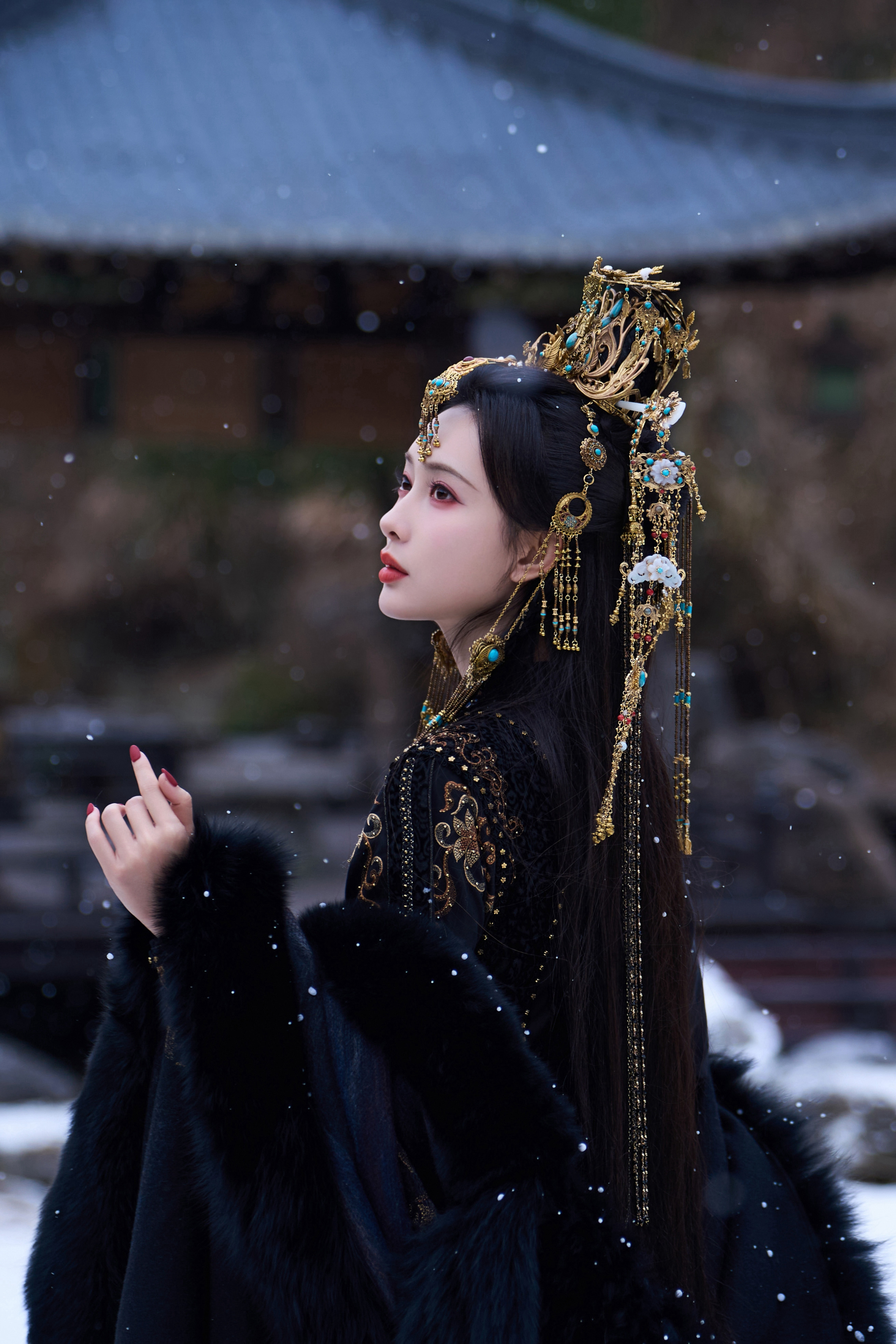 孟子义李昀锐第三视角孟子义在复制粘贴的时代，你是手写的诗