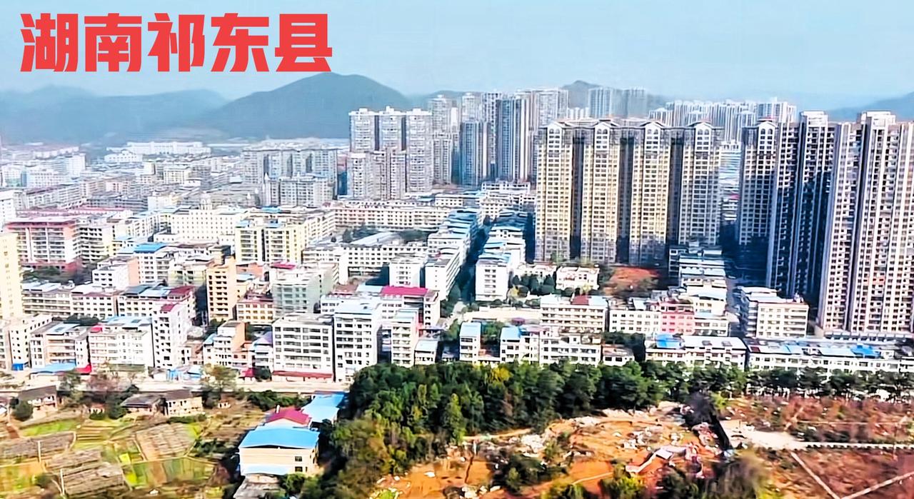 这祁东县城，这些年高楼也越建越多了，而且规模也大了很多。城建高楼，交通这两年可建
