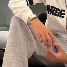 2月4日。C罗罢赛不仅没办法解决自己的诡计，而且越来越众叛亲离。不排除C罗会被利