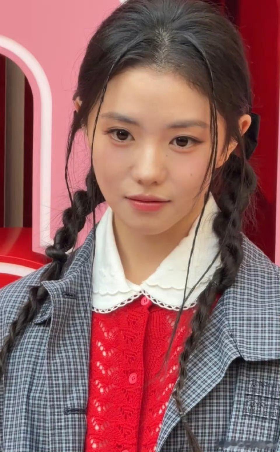 刘浩存赵今麦李庚希Miumiu活动生图已出，三个美萌的小女孩