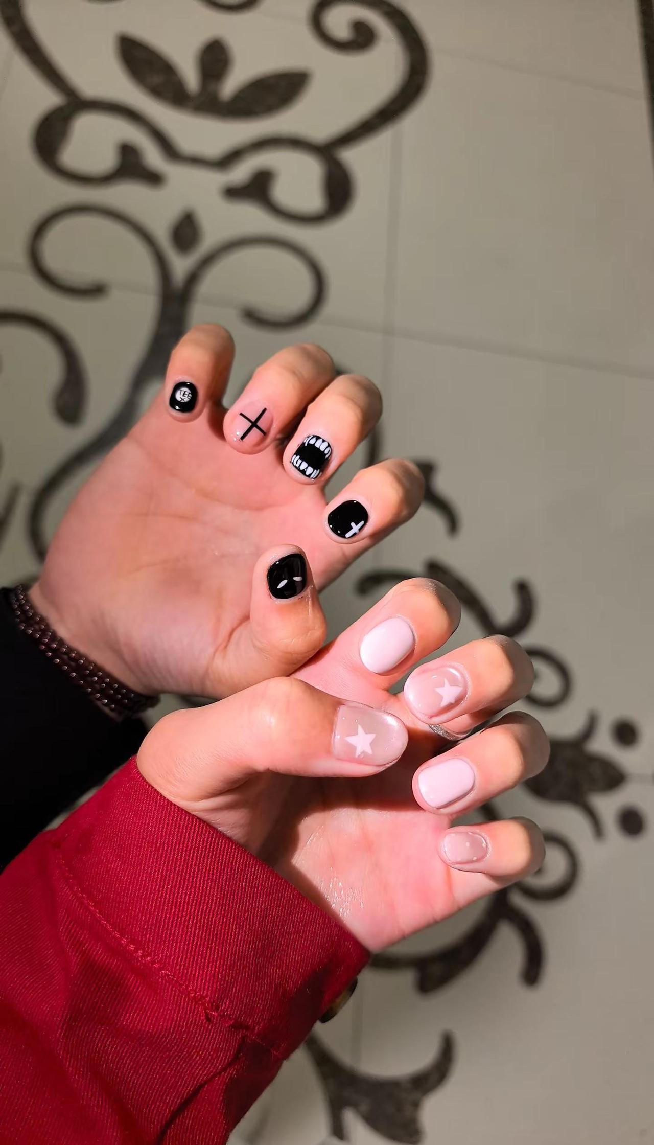 Nail.从小拍照就这样 一张图证明你练过拳