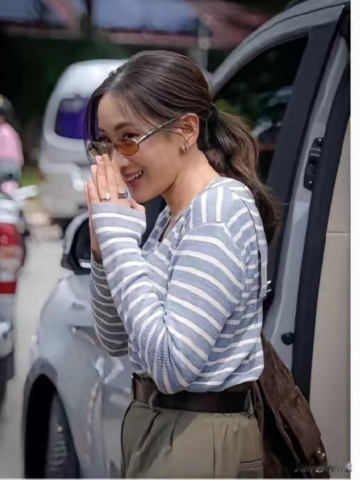 为什么那么多人黑他信家族？道理很简单，那就是仇富，再加上佩通坦之前的炫富更让大家