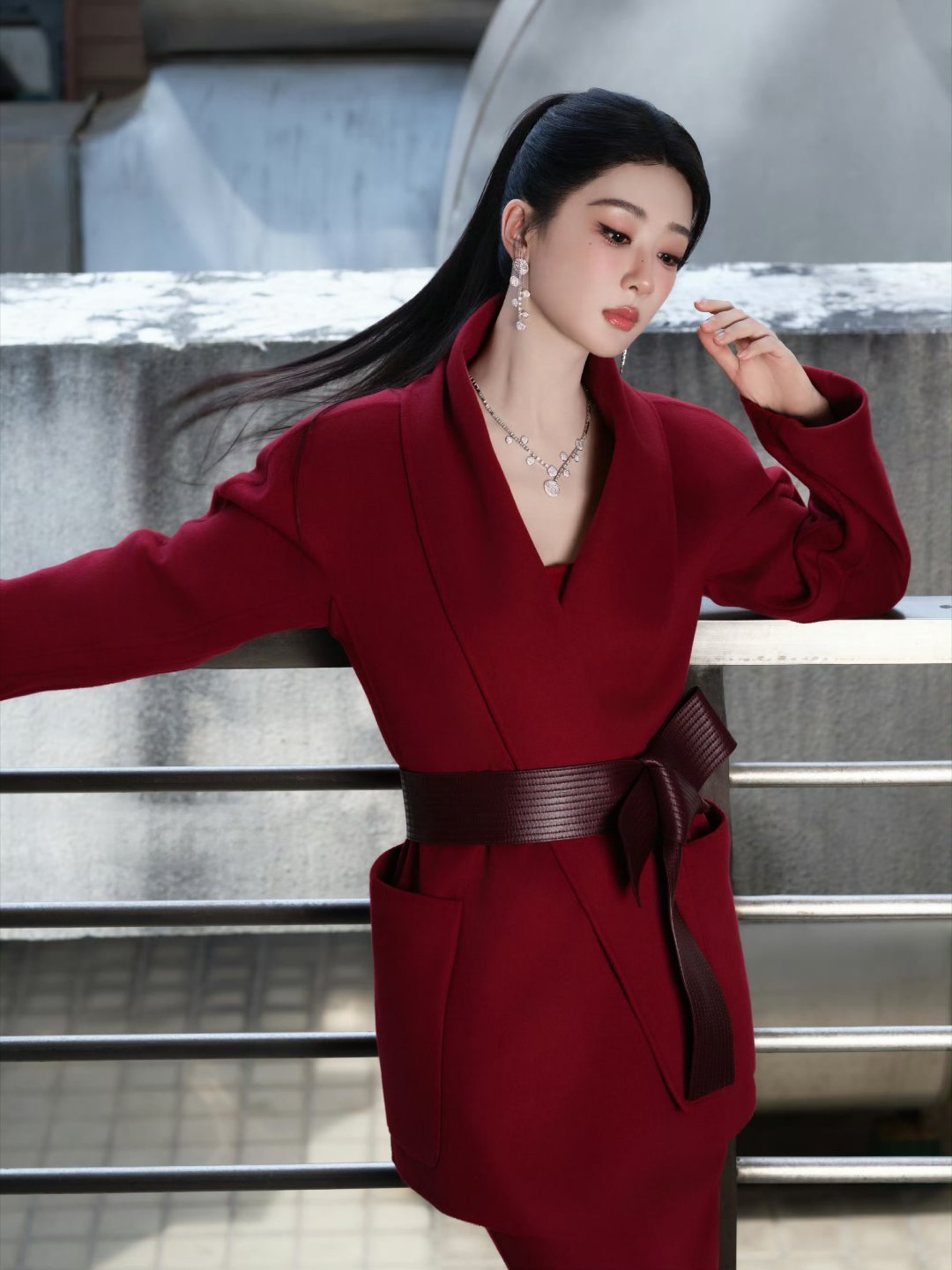 杨紫[超话]杨紫玉兰花开君再来 yz杨紫董竹君 如果爱有声音的话，我想我已经对你