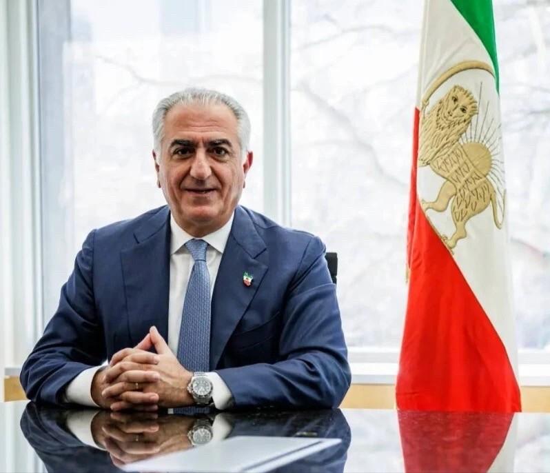 当地时间11月14日，伊朗空军上校呼吁全国起义，推翻现政权；伊朗的陆军上校阿扎德