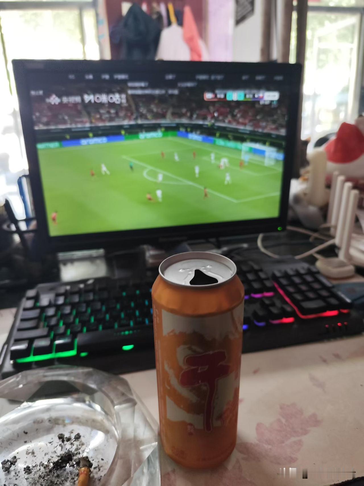 这辈子我都会做一个有情有义的人。任凭世事磋磨，我绝对不改本性。打明牌的人永远不在
