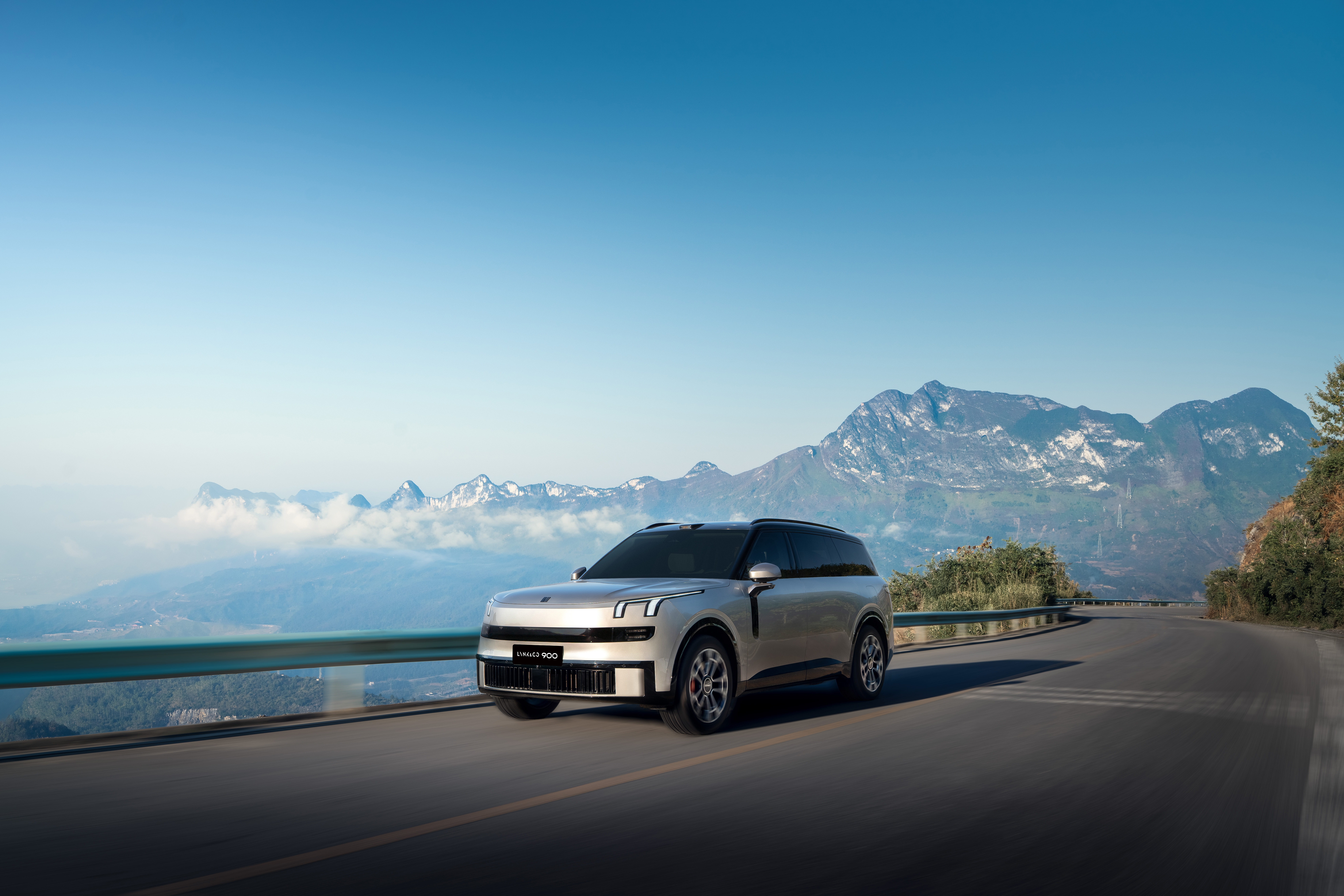 领克900在贵州修音响黄龄和领克900在贵州做了一件事：他们邀请了侗族大歌的非遗