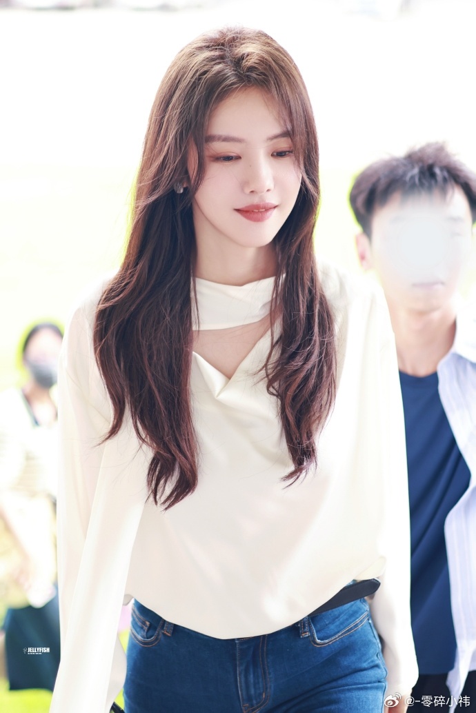 娜娜酱如此美貌张小斐蔡文静开机就有互撕戏