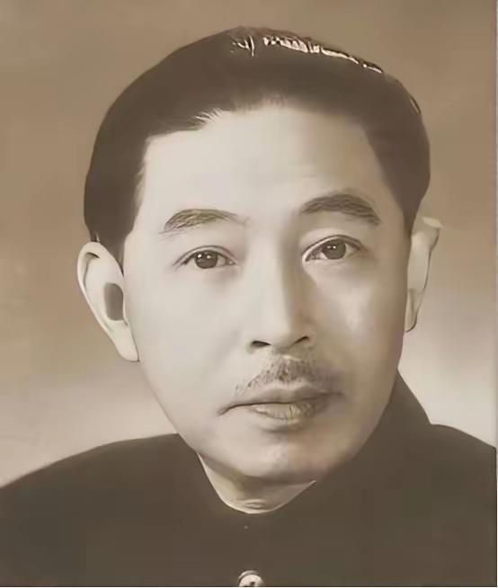 1928年，32岁的茅盾与23岁女青年秦德君产生婚外感情并同居，后续秦德君再度怀