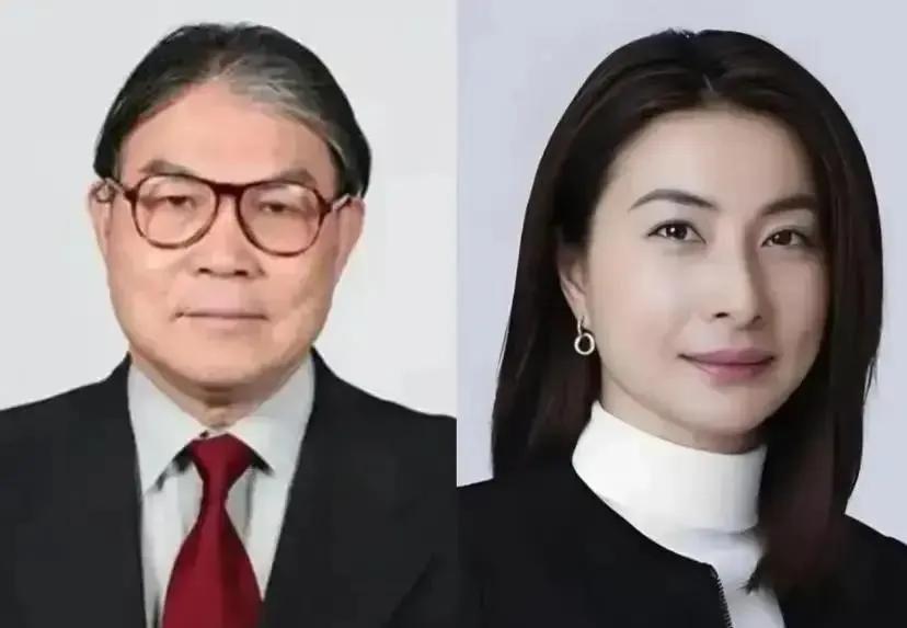 79岁的百亿富豪霍震霆，周末去儿子家吃个饭，进门第一件事，竟然是老老实实掏出自己