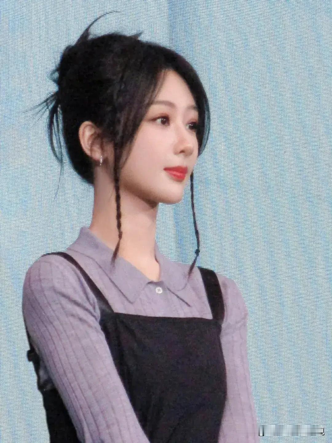#天南地北大拜年# 一起领红包>杨紫为了拍戏放弃春晚，上春晚要彩排三四次，来回往
