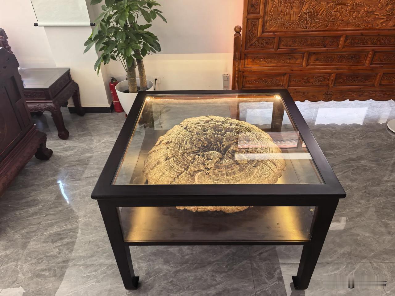 昨天，我安排了一个酒局，为一个外地好友践行，并约了几位京城好友掼蛋、小酌。
下午
