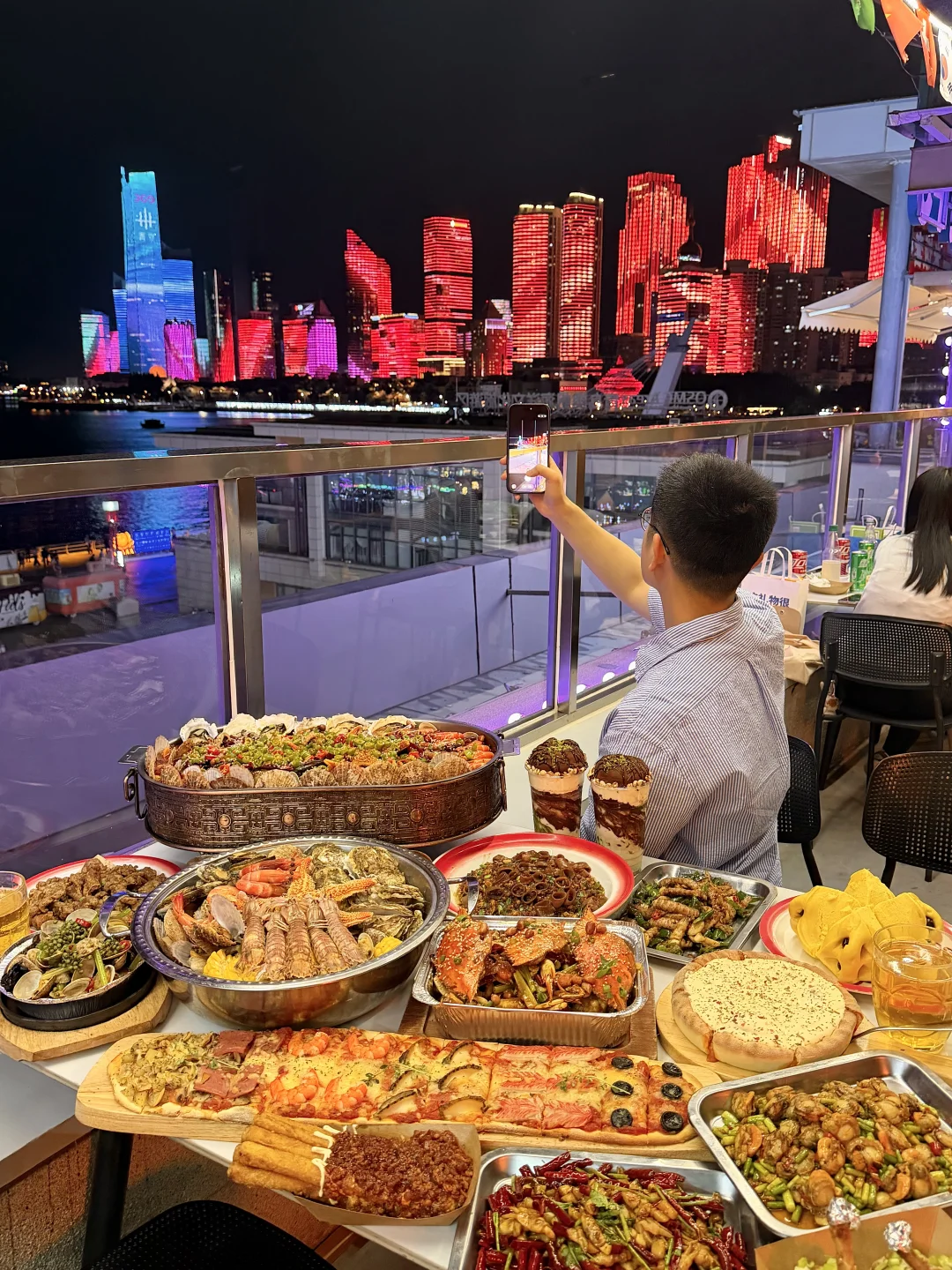 感觉是青岛top级的海景🌃餐厅！！！
