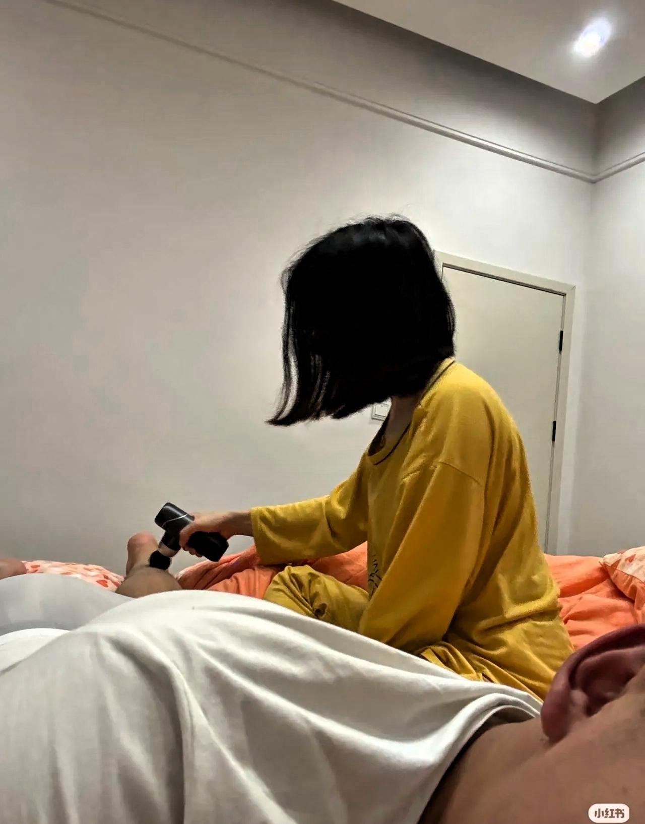 女子31岁，
内蒙古人，在家哺乳期上门给人家按摩，图一个方便，给娃挣一个奶粉钱就