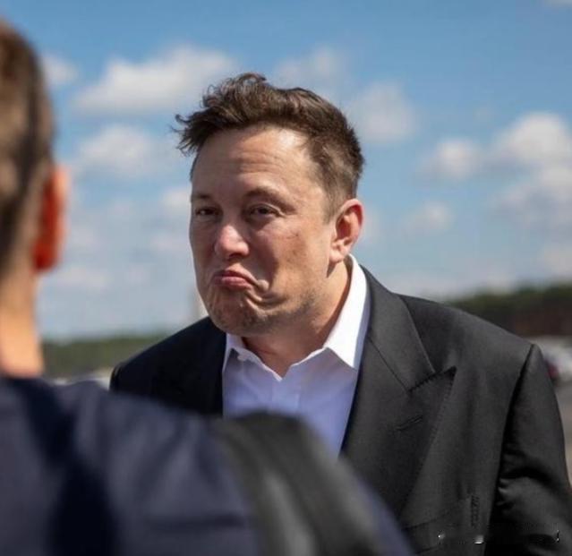 美国被彻底震慑？

外国记者问，美国拥有的核弹头可以摧毁世界1000次，难道中国